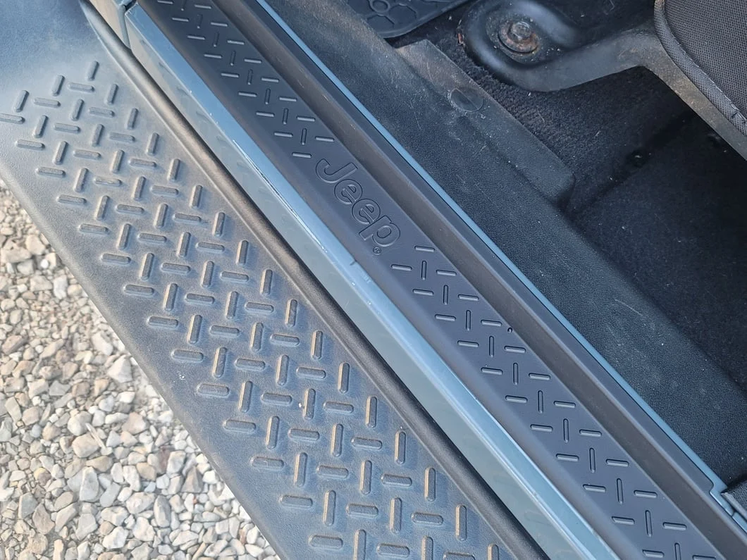 Jeep Licensed by RedRock Door Entry Guards with Jeep Logo (07-18 Jeep Wrangler JK 4-Door) - Image 17