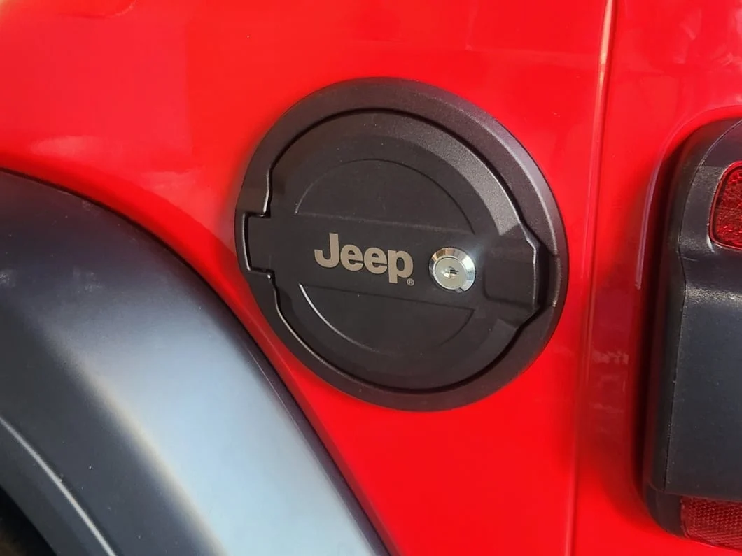 Jeep Licensed by RedRock Locking Aluminum Fuel Filler Door Cover (18-26 Jeep Wrangler JL) - Image 16