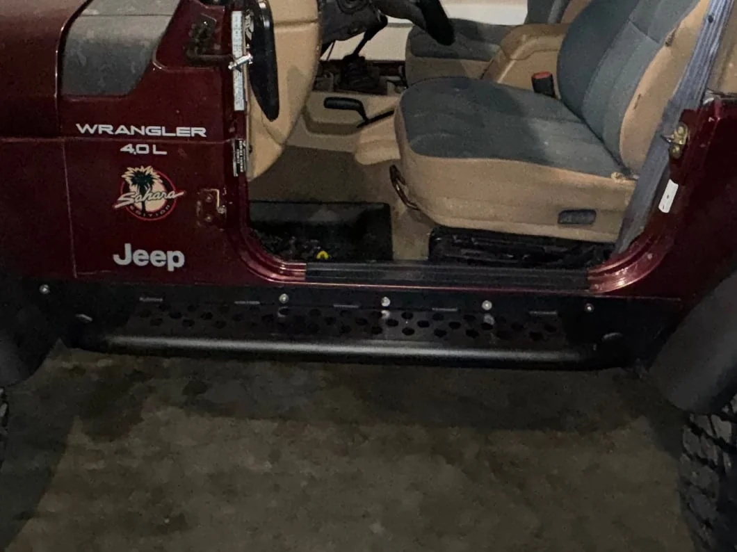 Jeep Licensed by RedRock Rocker Guards with Steps and Jeep Logo (97-06 Jeep Wrangler TJ, Excluding Unlimited) - Image 15