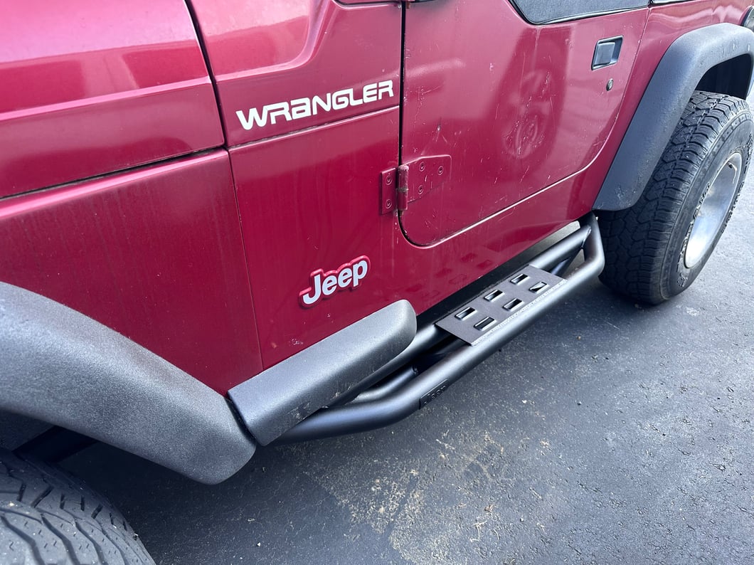 Jeep Licensed by RedRock Side Armor with Step Pads with Jeep Logo; Textured Black (87-06 Jeep Wrangler YJ & TJ, Excluding Unlimited) - Image 15