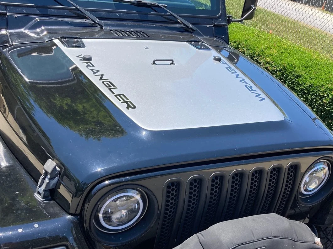 Jeep Licensed by RedRock Wrangler Hood Decal; Silver (97-06 Jeep Wrangler TJ) - Image 9
