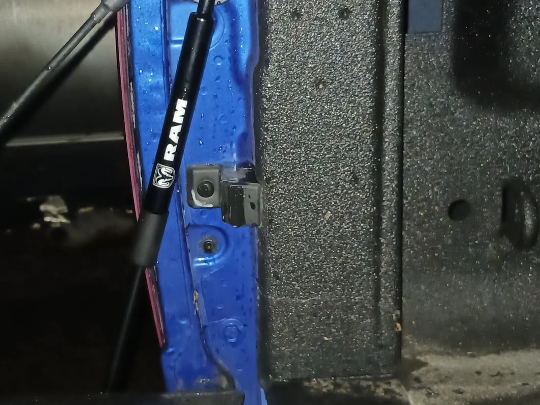 RAM Licensed by RedRock Tailgate Assist with RAM Logo (09-18 RAM 1500) - Image 13
