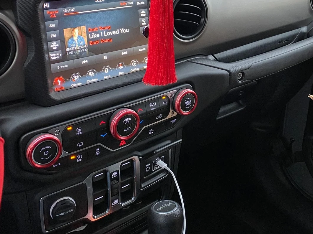 RedRock Billet Aluminum HVAC and Radio Control Knob Trim Ring Set; Red (20-25 Jeep Gladiator JT) - Image 12