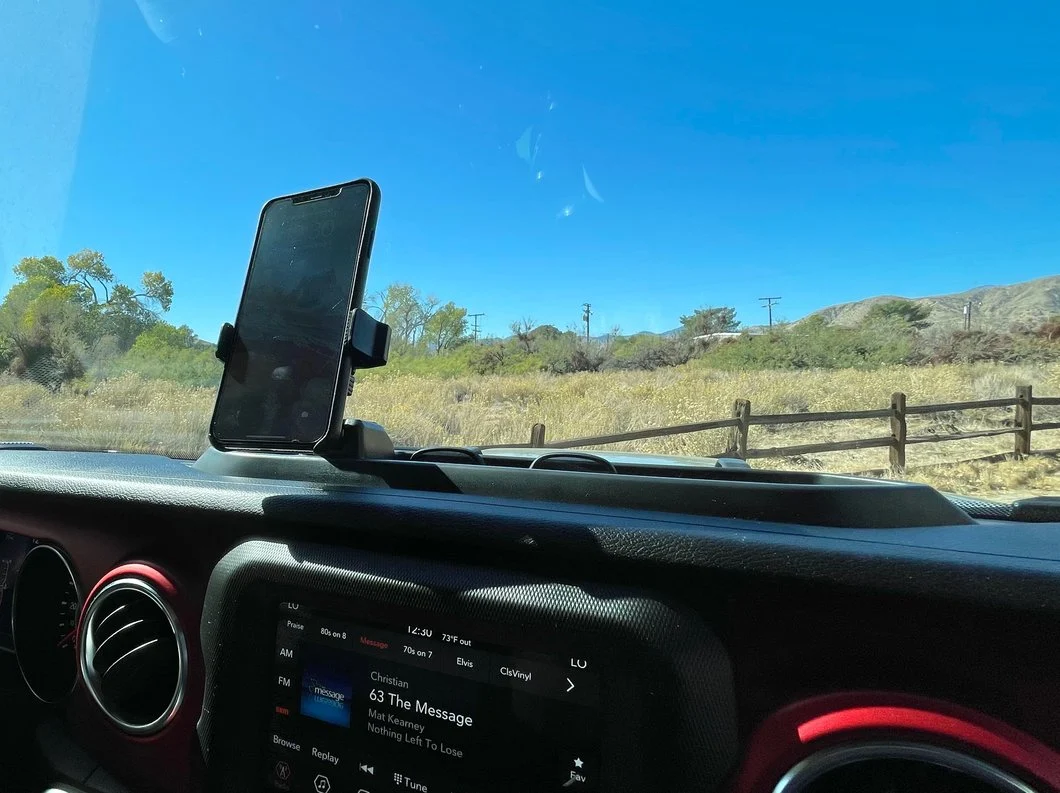 RedRock Dash Mounted Phone Holder with Storage Compartment (18-23 Jeep Wrangler JL) - Image 12
