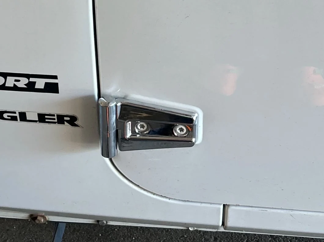 RedRock Door Hinge Covers; Chrome (07-18 Jeep Wrangler JK) - Image 14