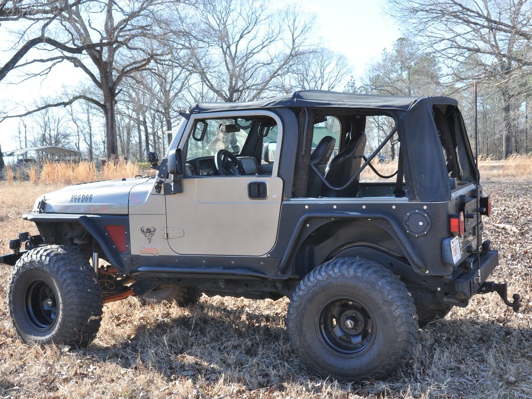 RedRock Locking Fuel Door Cover (97-06 Jeep Wrangler TJ) - Image 15