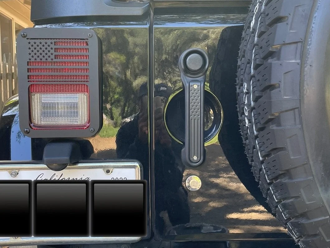 RedRock Old Glory Door Handle Inserts; Black and White (07-18 Jeep Wrangler JK 4-Door) - Image 12