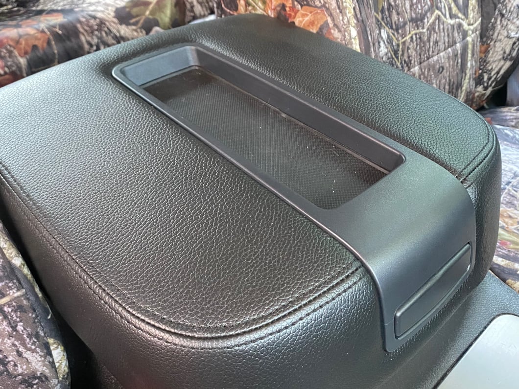 RedRock Replacement Center Console Arm Rest Cover; Black (07-13 Sierra 1500) - Image 6