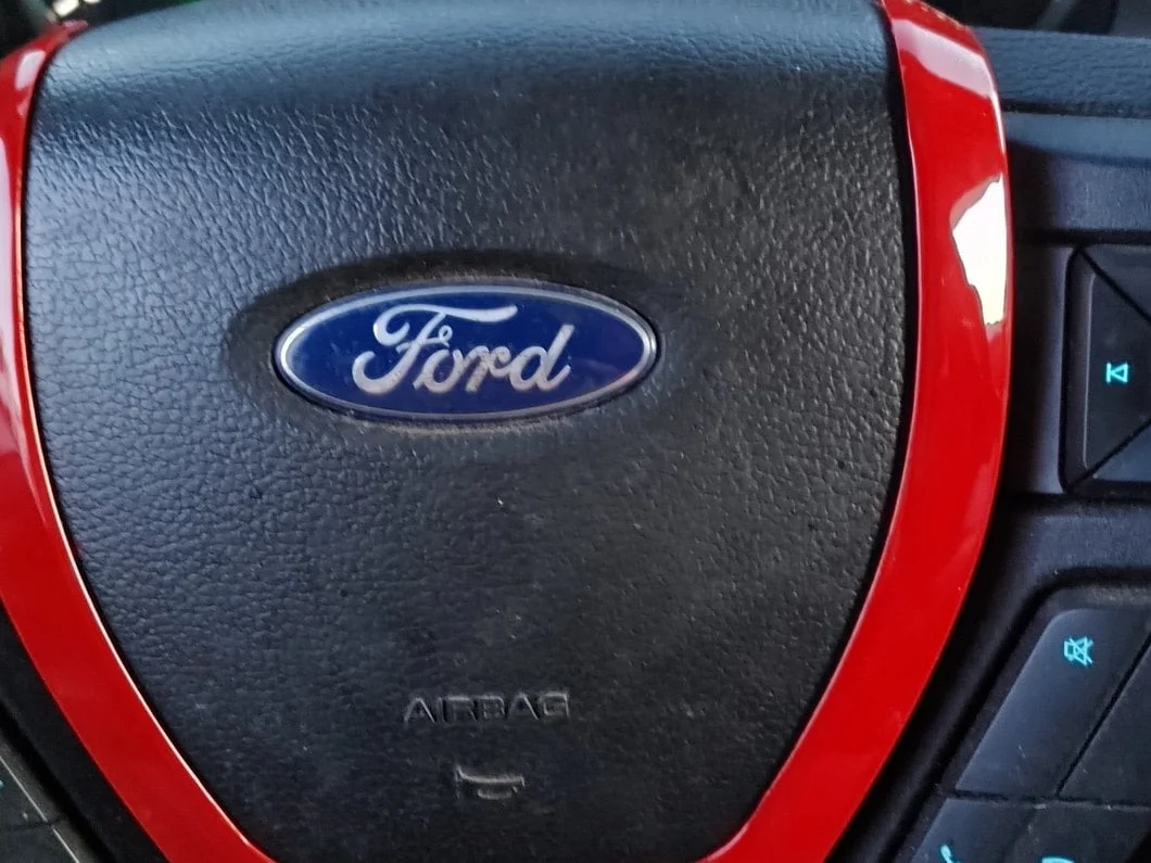 RedRock Steering Wheel Horn Trim; Red (15-20 F-150) - Image 7