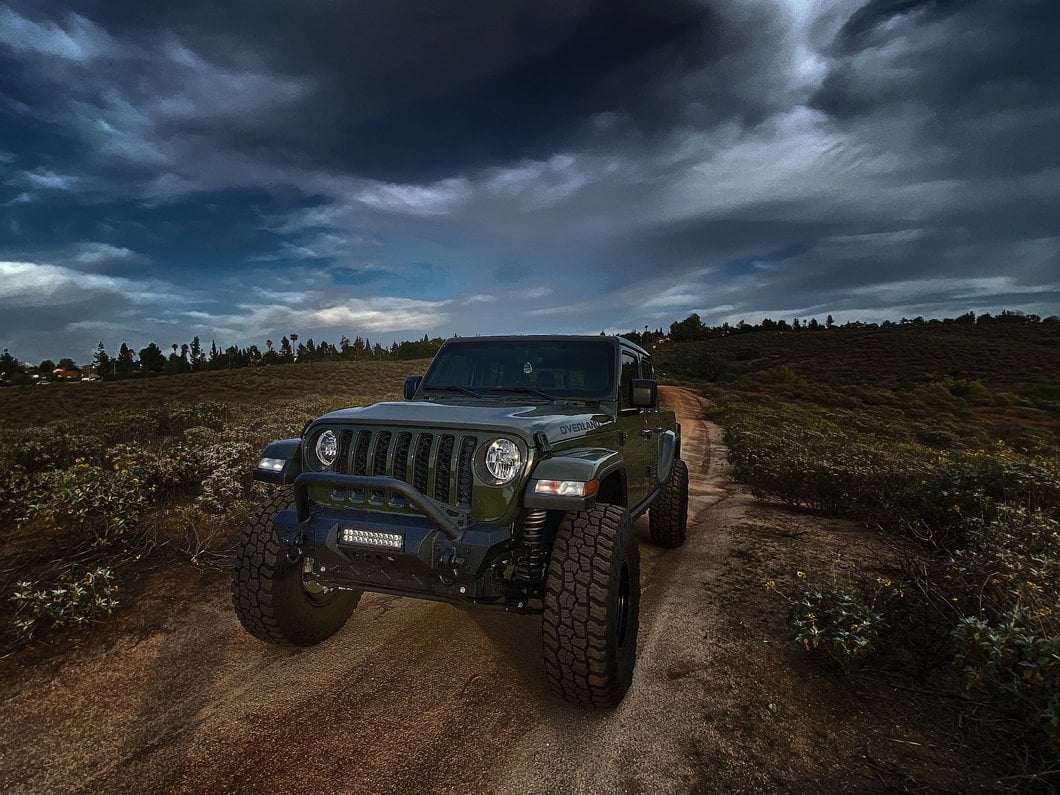 RedRock Stubby HD Pre-Runner Winch Front Bumper with Light Bar Tabs (20-25 Jeep Gladiator JT) - Image 12