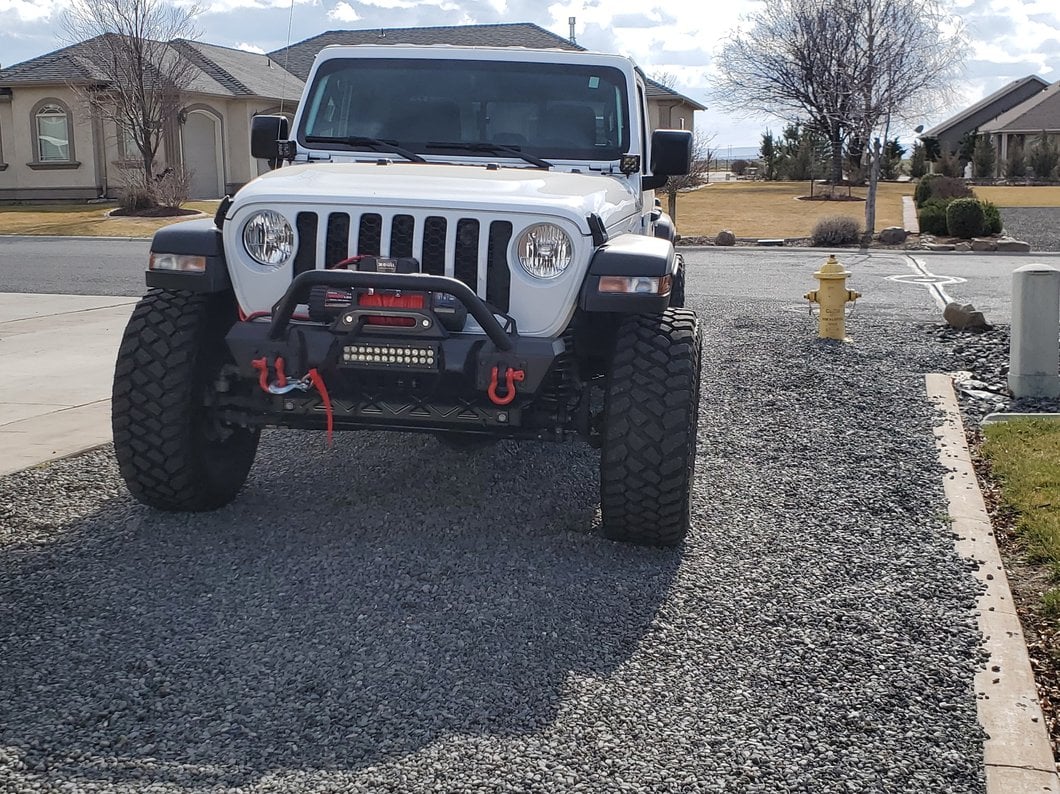 RedRock Stubby HD Pre-Runner Winch Front Bumper with Light Bar Tabs (20-25 Jeep Gladiator JT) - Image 13